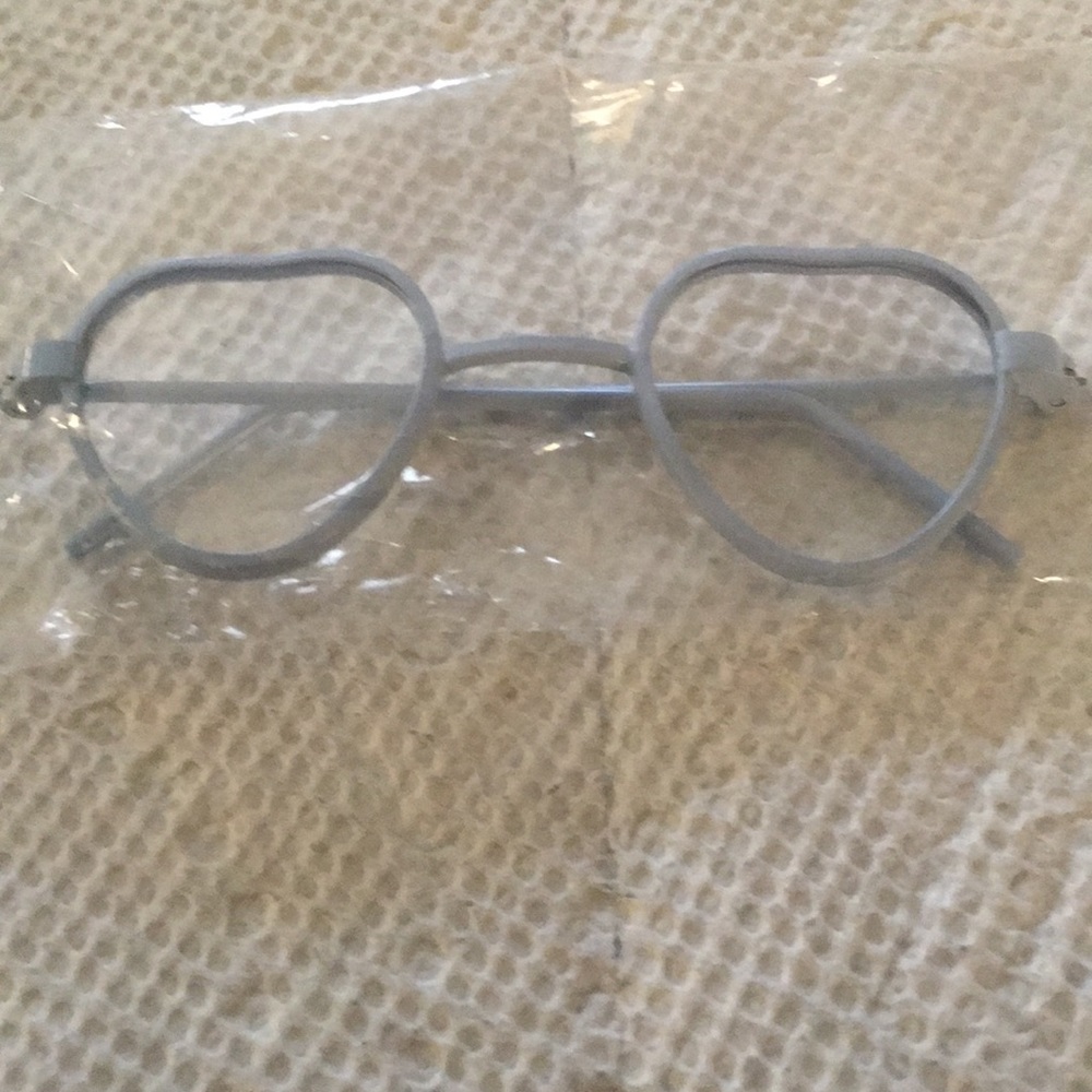 Doll glasses